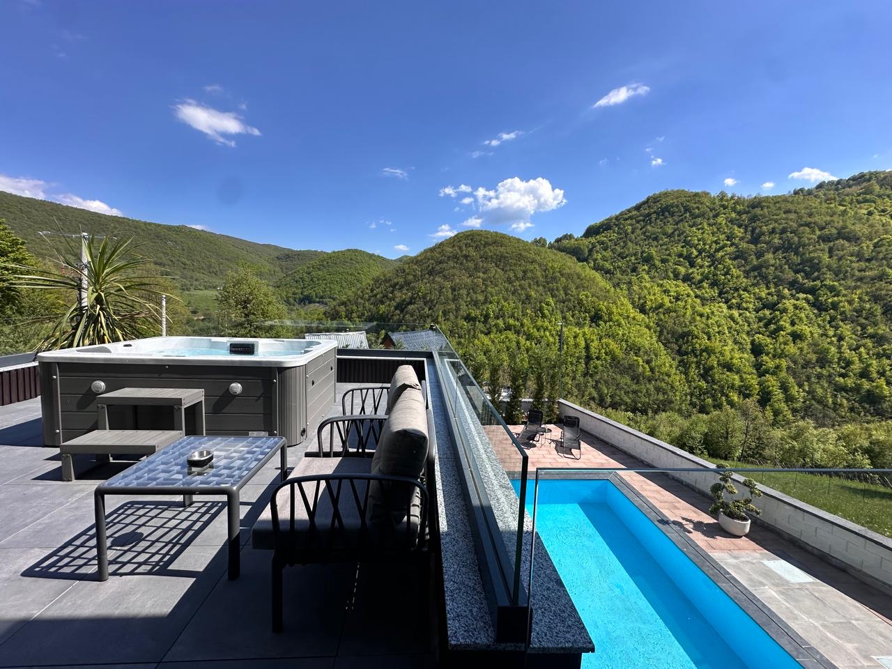 Loros Villa - Exclusive Private Villa in Jezerc